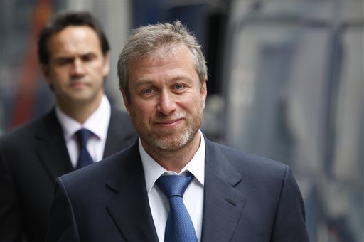 This Oct. 4, 2011 file photo shows the owner of England's Chelsea Football Club, Russian tycoon Roman Abramovich as he leaves court in London (AP Photo/Lefteris Pitarakis, File)