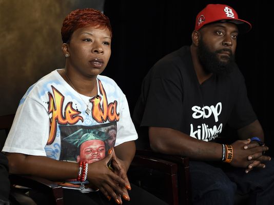 The parents of Michael Brown, Lesley McSpadden and Michael Brown Sr., speak to The Associated Press during an interview in Washington on Sept. 27, 2014. (Susan Walsh/AP Photo)