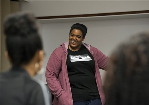 Google software engineer and Google In Residence Sabrina Williams talks with students during a Google Student Development class on Impostor Syndrome at Howard University in Washington, Tuesday, April 14, 2015.  In ongoing efforts to diversify Silicon Valley's tech sector, Google is embedding engineers at a handful of Historically Black Colleges and Universities where they teach, mentor and advise on curriculum. (AP Photo/Molly Riley)