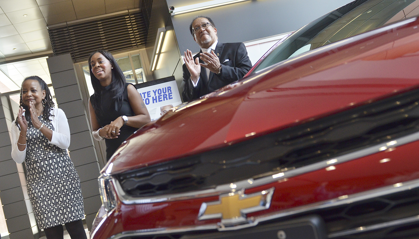 Michelle Mathews-Alexander (center) talks about the Discover The Unexpected/NNPA journalism fellows program at Howard University as Denise Rolark Barnes, chair of the NNPA (left) and Benjamin F. Chavis, Jr., president and CEO of the NNPA look on. (Freddie Allen/AMG/NNPA)