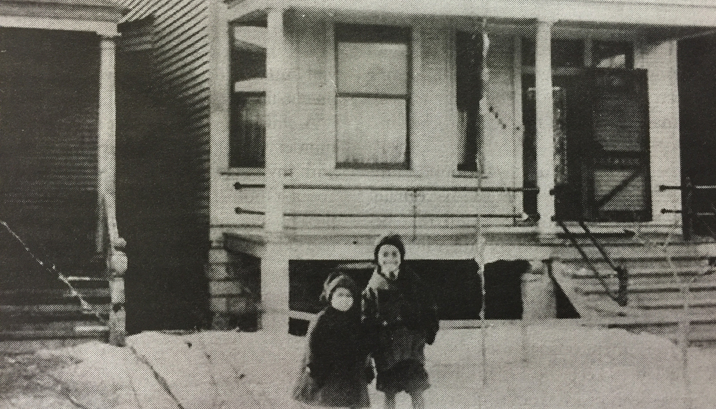 Ethel Payne with her brother Lemuel in front of the family’s home in Chicago’s Englewood neighborhood, circa 1915. (HarperCollins)