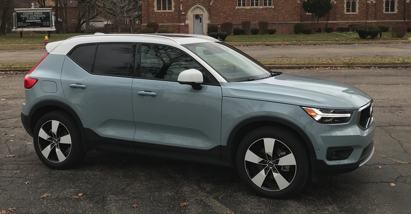 The XC40 was extremely quick. Acceleration onto local expressways was effortless. I could get up to 70 or 80 mph before I knew it. It had a zero to 60 mph time of 6.1 seconds. That’s quick for any kind of motor vehicle.