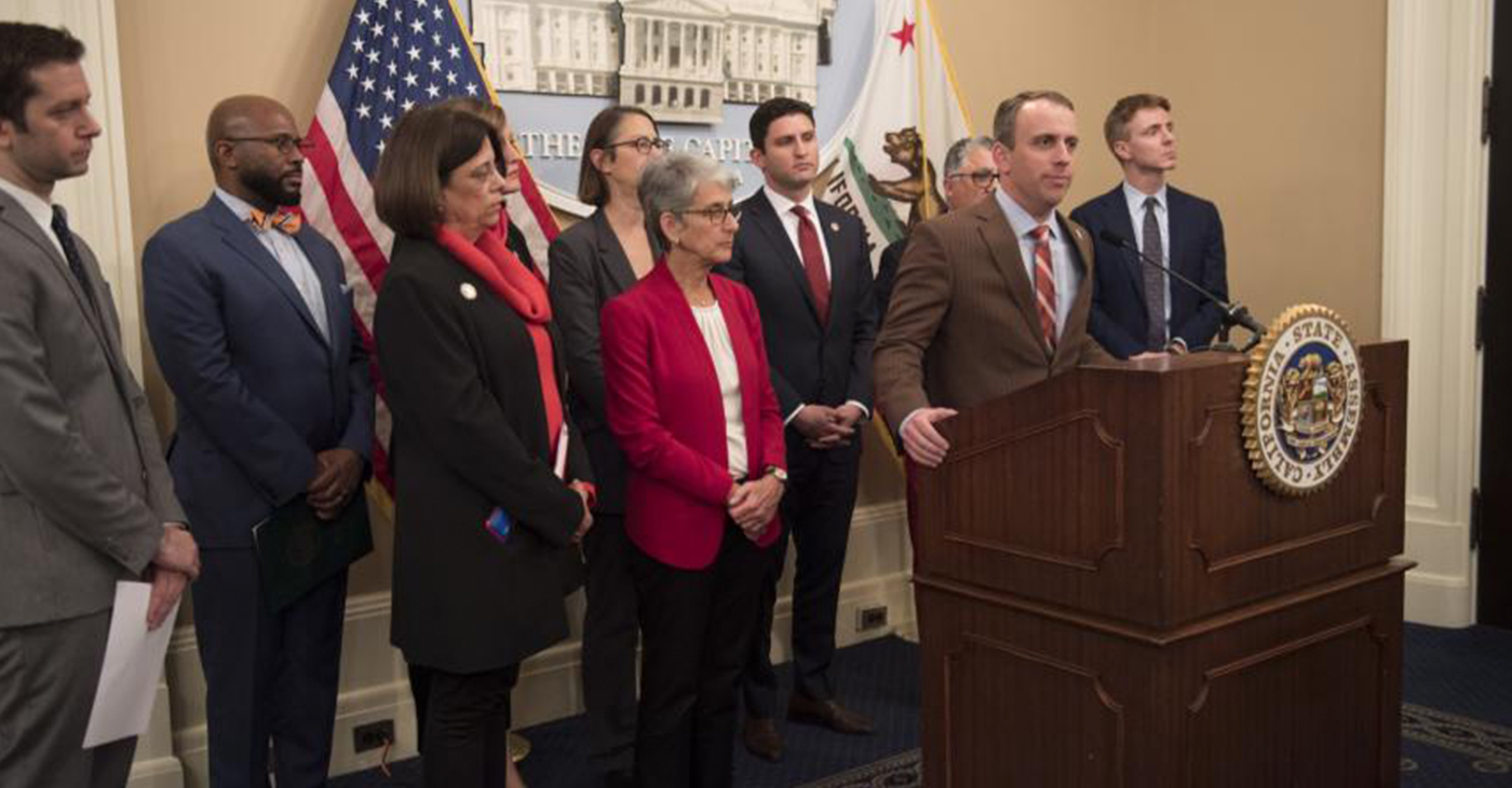 Marc Levine joins Colleagues in Welcoming Gabby Giffords Support of California Gun Measures (Photo by: a10.asmdc.org)