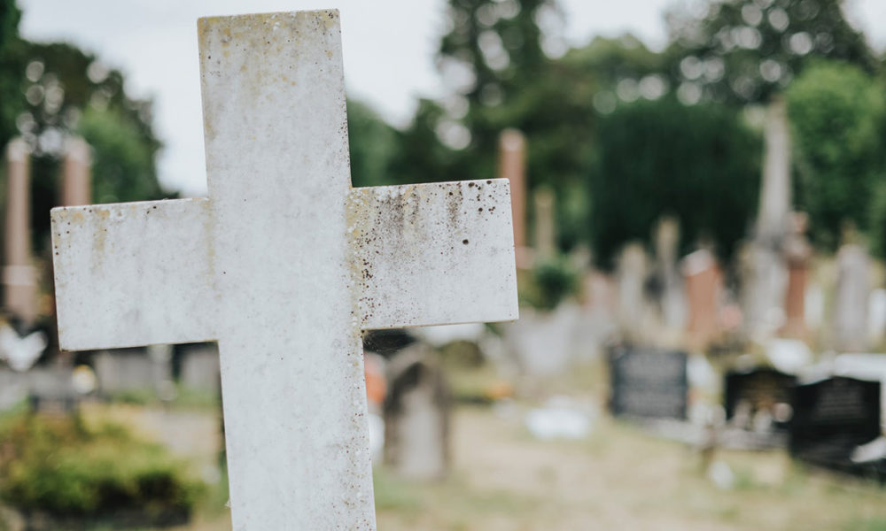 Grave (Photo by: rawpixel.com | pexels.com)