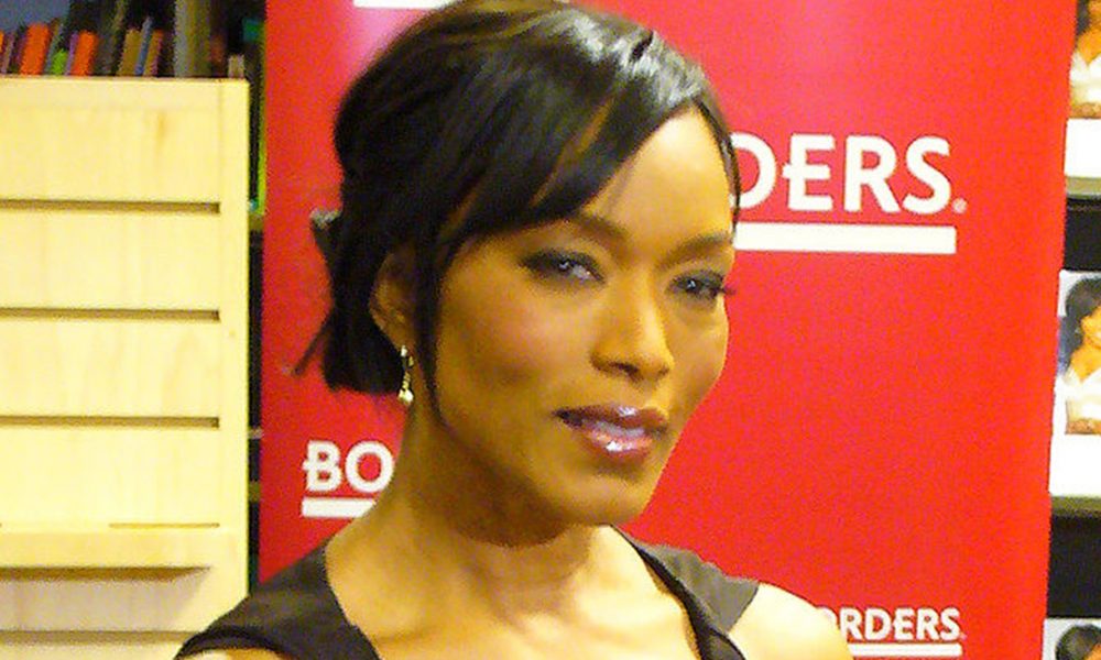 Angela Bassett (Photo by: David Shankbone | Wiki Commons)