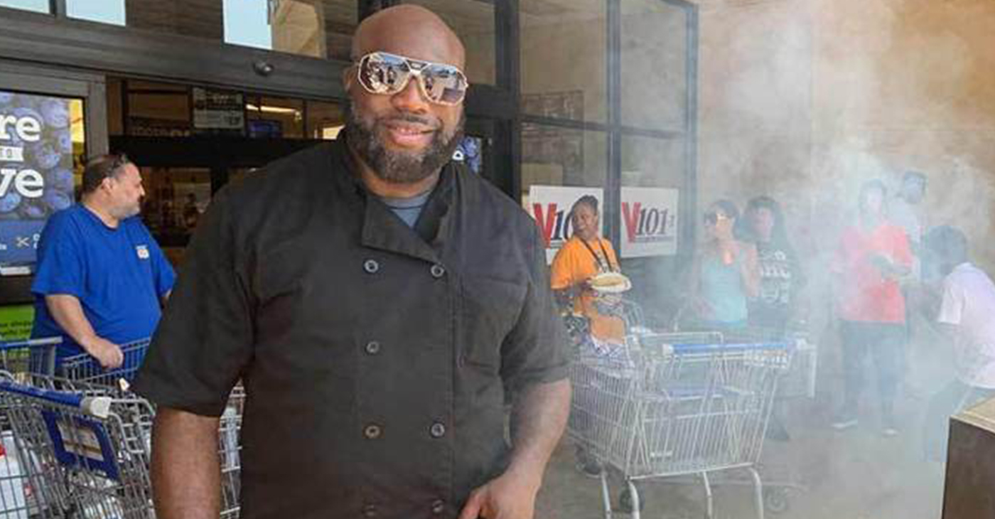 Kroger & Southern Heritage Classic Customer Appreciation Day attracted helping hands and the expertise of Chef Chris Beavers. (Photo by: Tyrone P. Easley)