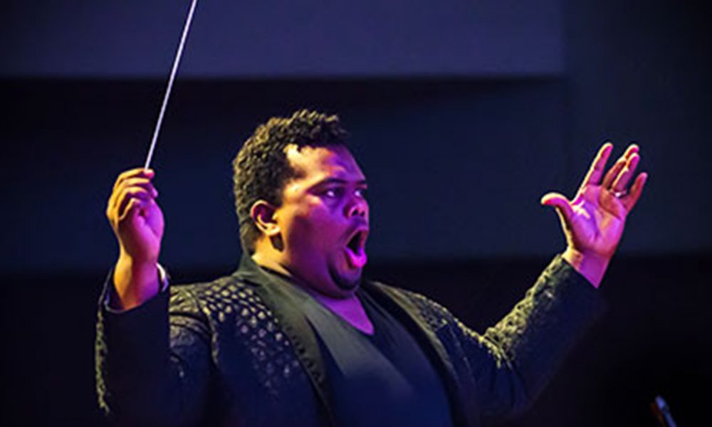 Maestro Anthony Parnther (Photo by: Tom Pease)