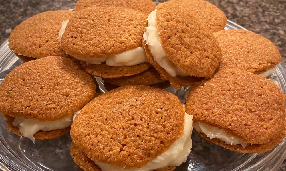 Once cookies are completely cooled, put filling in the middle and sandwich together, then enjoy!