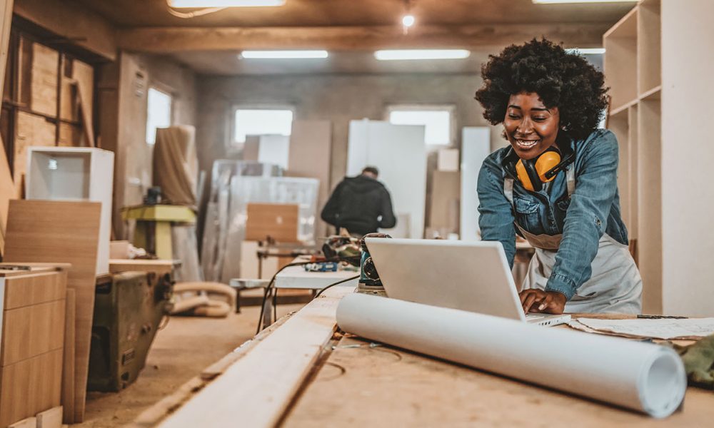 U.S. Bank is offering a series of free financial wellness seminars for consumers both in English and Spanish. U.S. Bank is also sponsoring events like the BET Hip Hop Awards. The ads are appearing on multiple news sites including a partnership with Univision. (Photo: iStockphoto / NNPA)