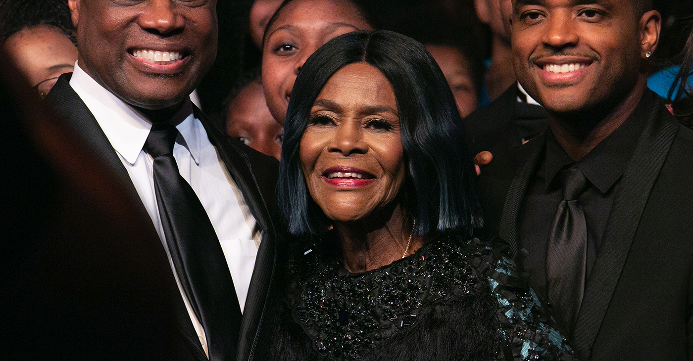 Cicely Tyson, pictured with Wintley Phipps (left) and Larenz Tate (right). (PHOTO: Dream In Color Photography / NNPA)