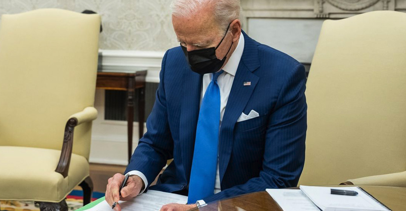 On the second anniversary of Floyd’s death, President Joe Biden plans to issue an executive order on police reform, which administration officials say will establish new rules for the use of force by federal law enforcement officers.