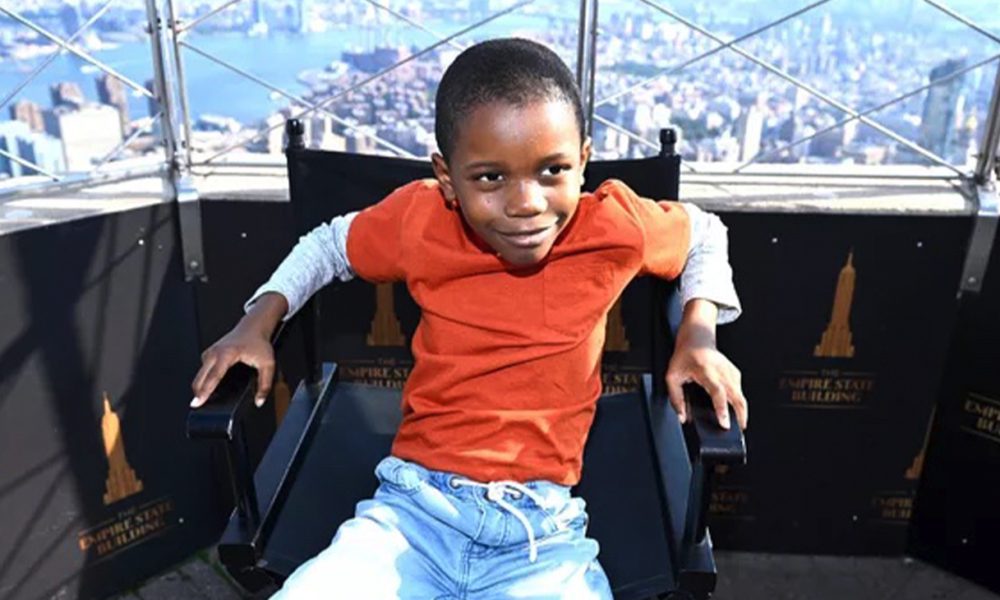 Tariq, the 7-year-old boy dubbed the “Corn Kid,” is donating his favorite food for the holidays.