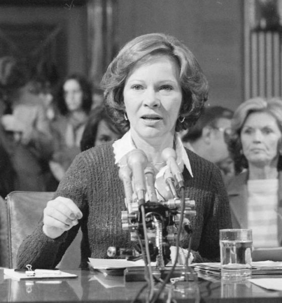 Rosalynn Carter testifies before Senate Sub-Committee, 7 February 1979. Photo: White House Staff Photographers. (01/20/1977 - 01/20/1981) / Wikimedia Commons.