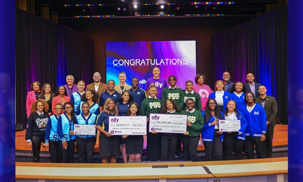 2024 Moguls in the Making winning teams with their mentors.