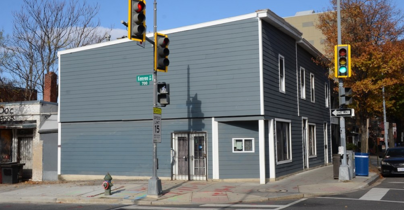 Romeo Morgan, owner of Morgan’s Seafood, located at the intersection of Georgia Avenue and Kenyon Streets in Northwest, has been advocating for Black entrepreneurs who are dealing with what he calls false vacancy notices and unfounded complaints. (Roy Lewis/The Washington Informer)