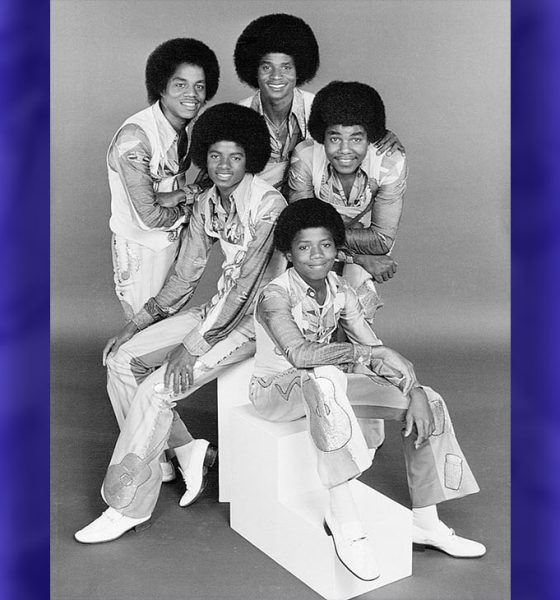 Photo of The Jacksons at the start of their television program of the same name. (Wikimedia Commons / Photo by CBS Television)