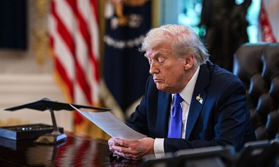 President Donald Trump receives an update from Secretary of State Marco Rubio on the U.S. peace plan for Gaza in the Oval Office, Friday, October 3, 2025. (Official White House Photo by Molly Riley) (Wikimedia Commons /photo by The White House)