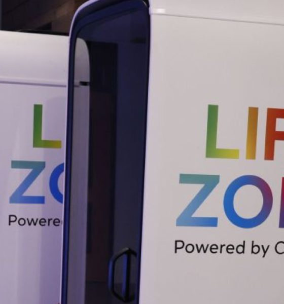 Ward 8 residents can now use privacy pods for telehealth visits and virtual appointments at the Town Hall Education Arts Recreation Campus (THEARC) as part of Comcast’s newest Flagship Lift Zone in Southeast Washington, D.C. Credit: Photo courtesy of Comcast.