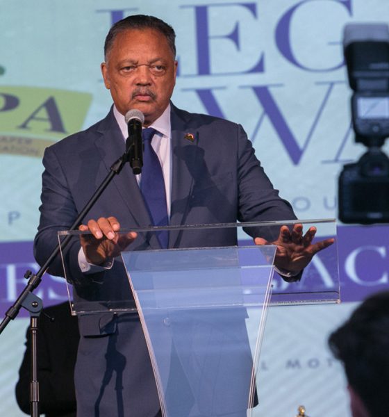 Rev. Jesse L. Jackson Sr. receives the NNPA Lifetime Achievement Award during its annual conference in Norfolk, VA. Photo: Mark Mahoney / DreamInColor Photography.