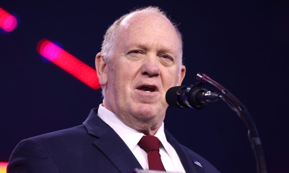 Tom Homan speaking with attendees at the 2024 AmericaFest at the Phoenix Convention Center in Phoenix, Arizona. Photo: George Skidmore / Wikimedia Commons.