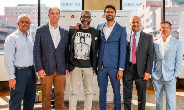This year, City of Birmingham Mayor Randall Woodfin joined employees at UAB and Children’s of Alabama to celebrate the five-year anniversary of the NICU Bookworms program and recognize all that has been accomplished since its establishment.