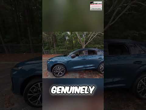Q3 SUV in stunning blue with powerful acceleration, AutoNetwork YouTube #shorts
