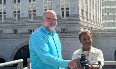 Aerbits founder Brian Johnson(left) and OaklandMayor Barbara Lee launch Aerbits in Oakland.