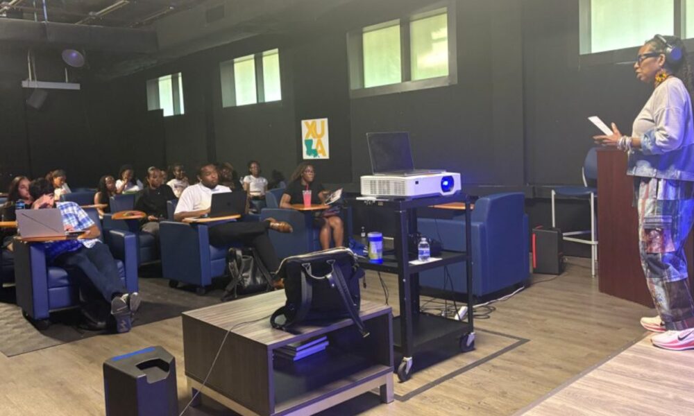 Miki Turner, a professor of professional practice at USC Annenberg and an award-winning journalist, author and producer, visited Xavier’s mass communication department to talk to students about the opportunity to study at USC after graduating from Xavier. (Photo source: Xavier Herald)