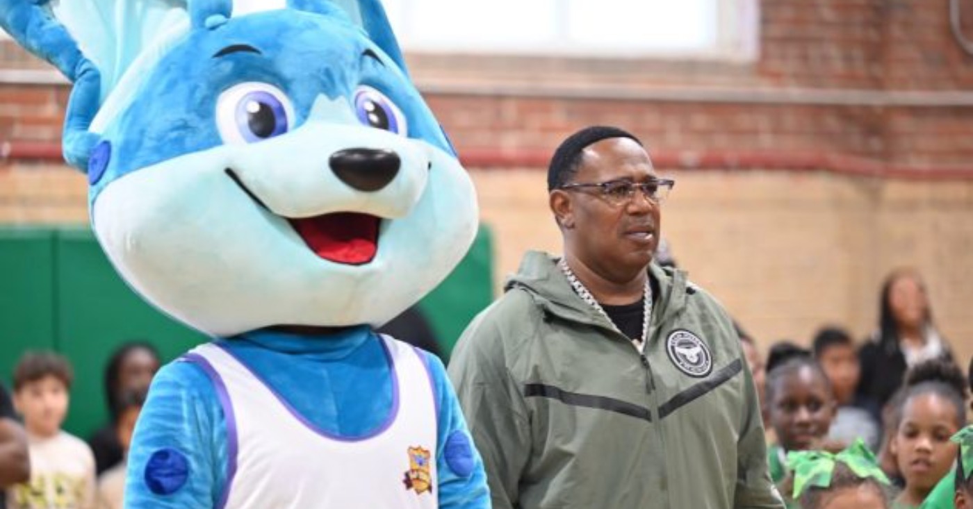Music mogul Percy Miller, better known as Master P, visited Norwood Elementary School on Friday with his mascot sidekick, Captain Ace. (Birmingham City Schools)