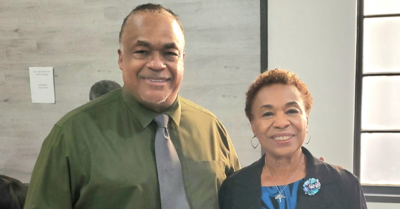 COGIC Pastor Mark Anthony Clifton, Sr. (left) was host to Oakland Mayor Barbara Lee at the meet-and-greet to revitalize the Interdenominational Ministerial Alliance (IMA) of Oakland at the Church of All Faiths in Oakland. Photo by Carla Thomas.