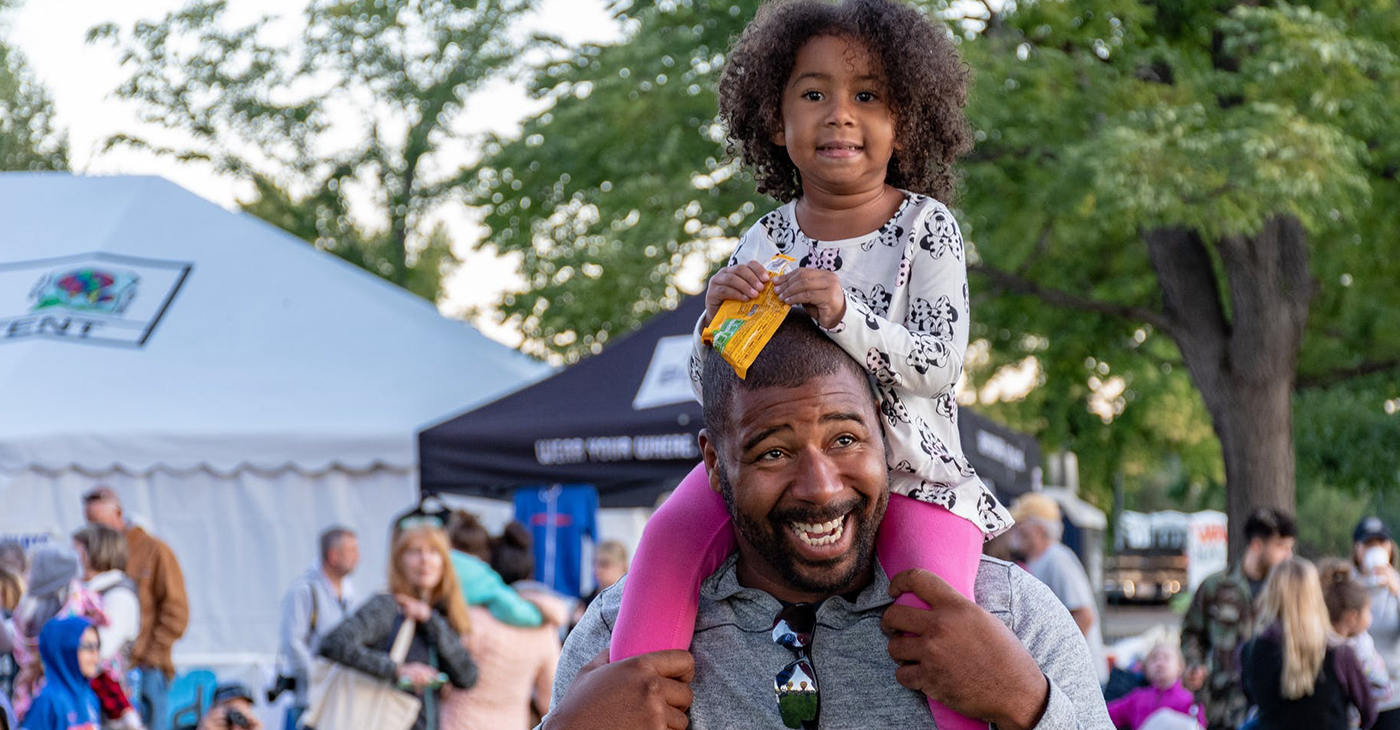 Black Father (Photo by: Brett Sayles | Pexels.com)